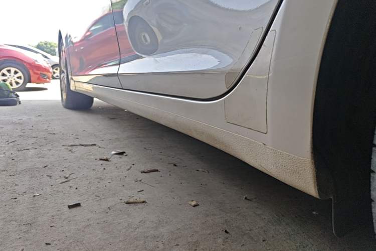 Used Hyundai Mistra 2016 1.8L Automatic Smart GLS Left Side Sill