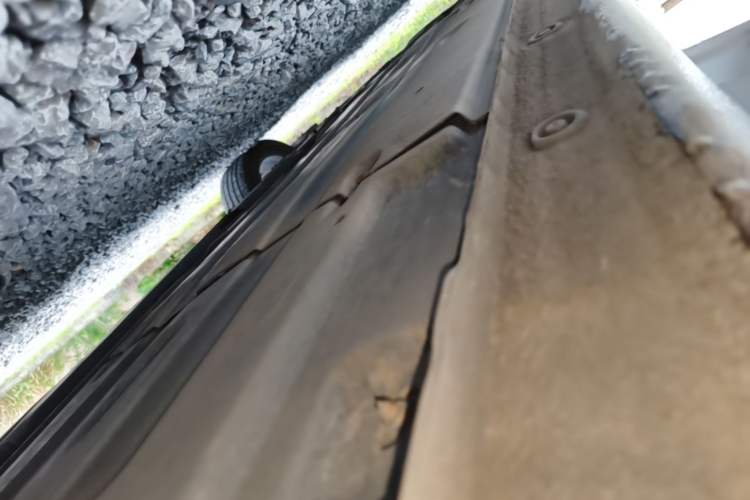 Used Hyundai Mistra 2016 1.8L Automatic Deluxe DLX Model Left Side Sill