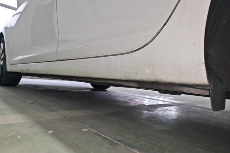 Used Hyundai Mistra 2016 1.8L Automatic Smart GLS Left Side Sill