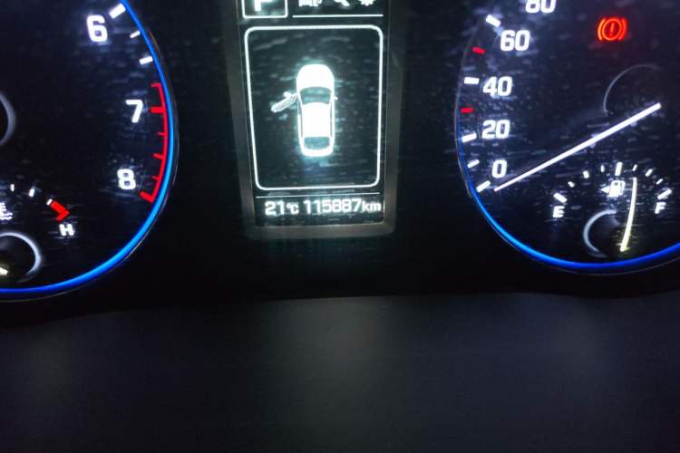 Used Hyundai Mistra 2016 1.6T Automatic Smart GLS Odometer Close Up
