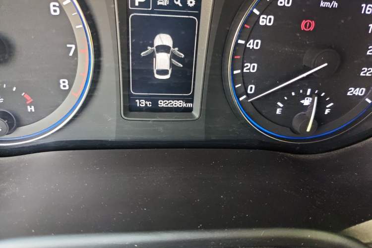 Used Hyundai Mistra 2016 1.8L Automatic Smart GLS Odometer Close Up