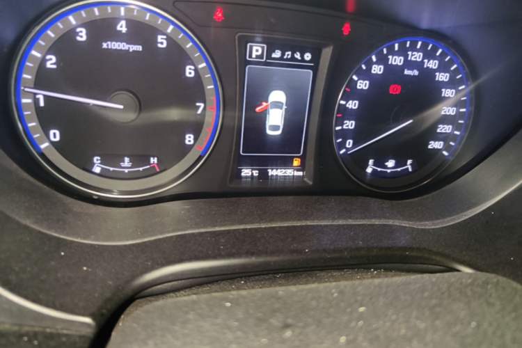 Used Hyundai Mistra 2016 1.8L Automatic Deluxe DLX Model Odometer Close Up