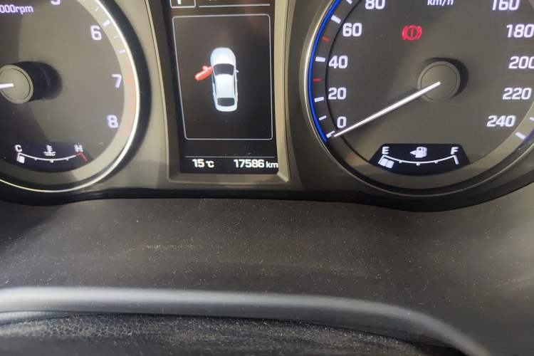 Used Hyundai Mistra 2016 1.8L Automatic Deluxe DLX Model Odometer Close Up