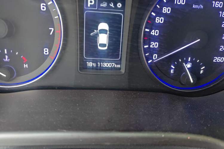 Used Hyundai Mistra 2016 1.6T Automatic Smart GLS Odometer Close Up