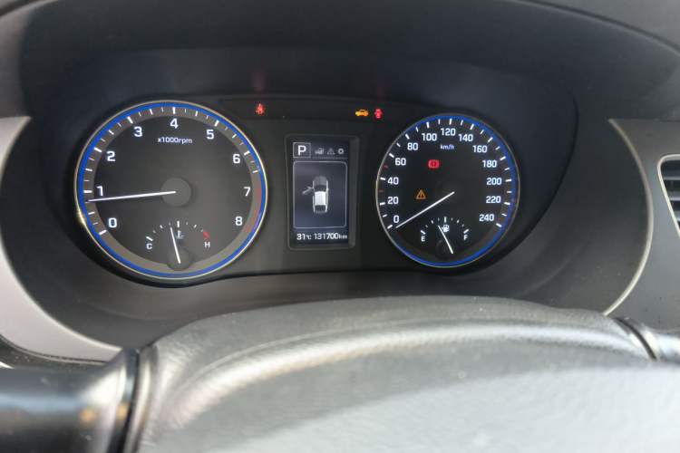 Used Hyundai Mistra 2016 1.8L Automatic Smart GLS Odometer Close Up