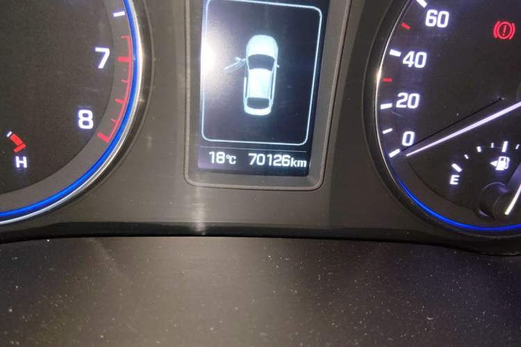 Used Hyundai Mistra 2016 1.8L Automatic Smart GLS Odometer Close Up