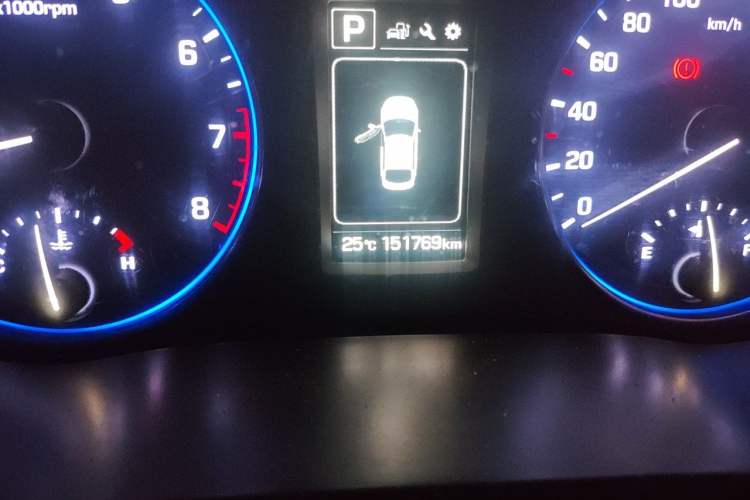 Used Hyundai Mistra 2016 1.8L Automatic Smart GLS Odometer Close Up