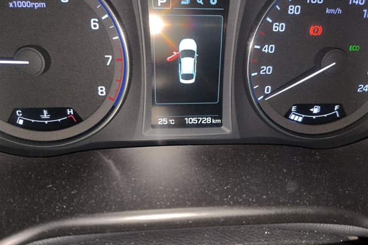 Used Hyundai Mistra 2016 1.8L Automatic Deluxe DLX Model Odometer Close Up