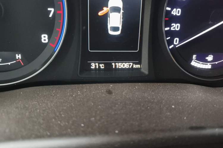 Used Hyundai Mistra 2016 1.6T Automatic Flagship TOP Model Odometer Close Up