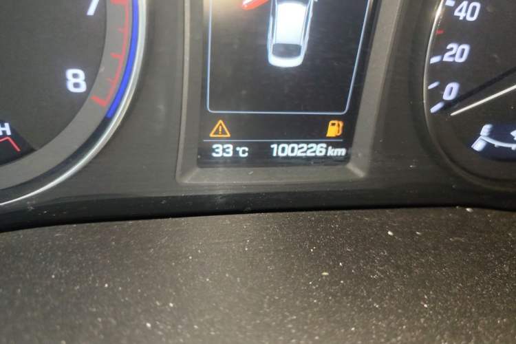 Used Hyundai Mistra 2016 1.6T Automatic Flagship TOP Model Odometer Close Up
