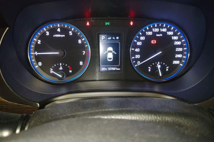 Used Hyundai Mistra 2016 1.6T Automatic Smart GLS Odometer Close Up