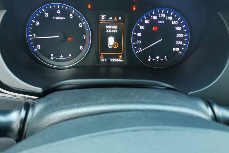Used Hyundai Mistra 2016 1.8L Automatic Deluxe DLX Model Odometer Close Up