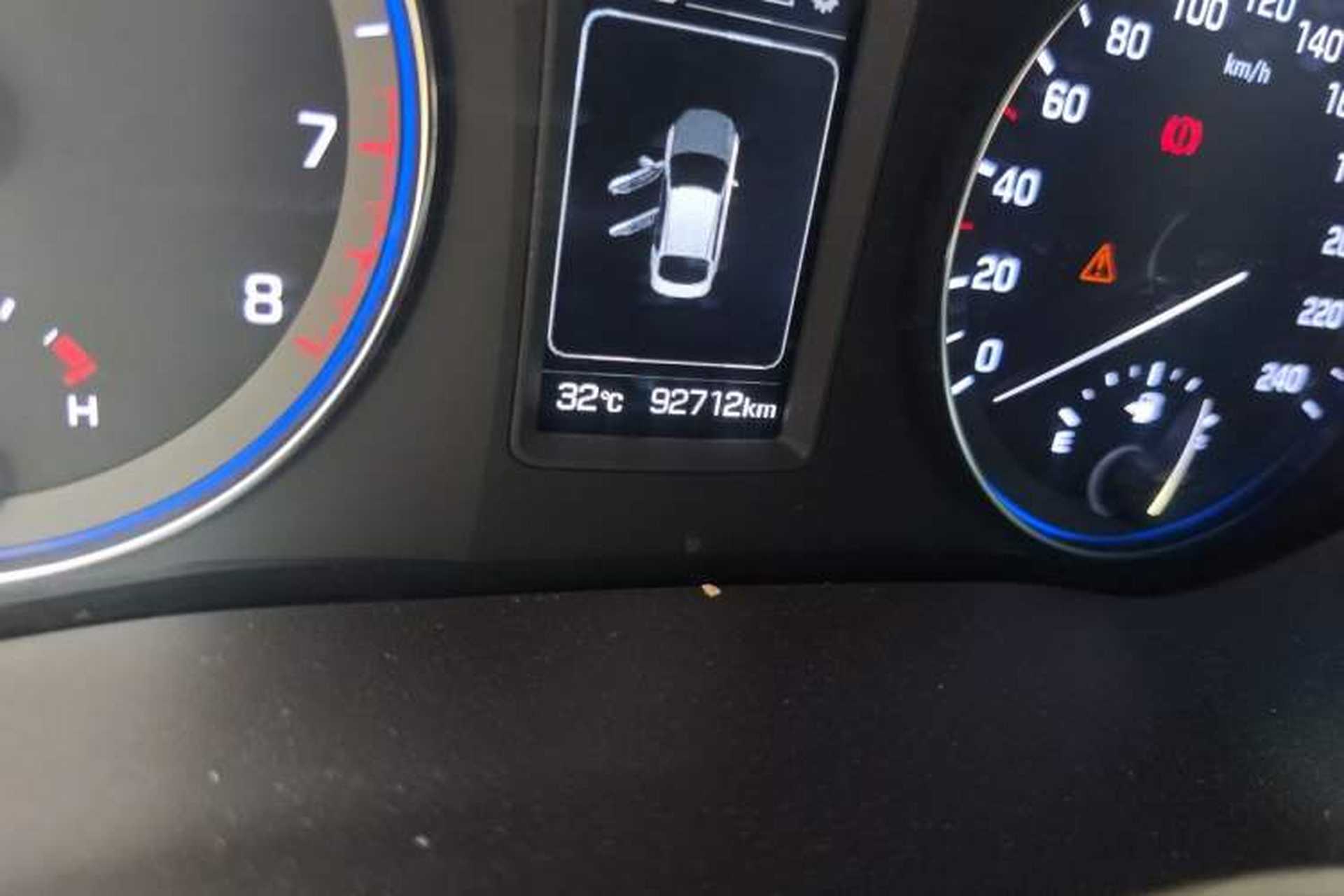 Used Hyundai Mistra 2016 1.8L Automatic Smart GLS Odometer Close Up