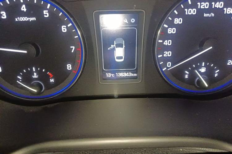 Used Hyundai Mistra 2016 1.6T Automatic Smart GLS Odometer Close Up