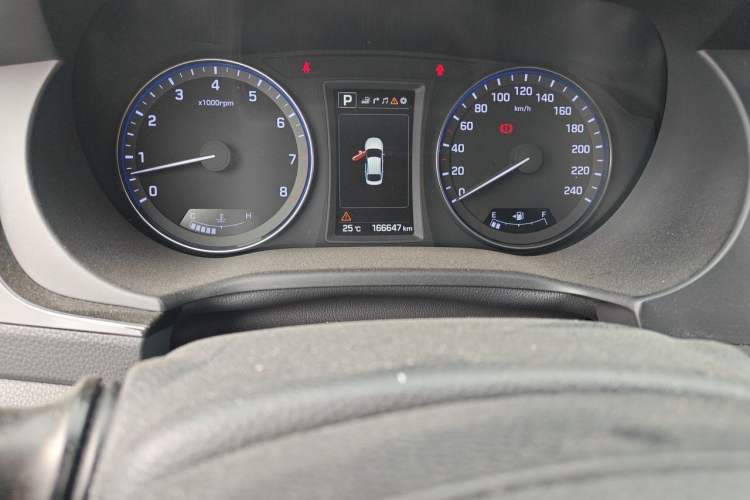 Used Hyundai Mistra 2016 1.8L Automatic Deluxe DLX Model Odometer Close Up
