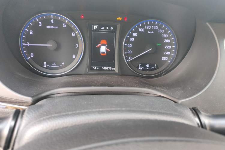 Used Hyundai Mistra 2016 1.6T Automatic Flagship TOP Model Odometer Close Up