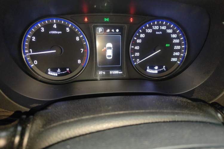 Used Hyundai Mistra 2016 1.6T Automatic Flagship TOP Model Odometer Close Up