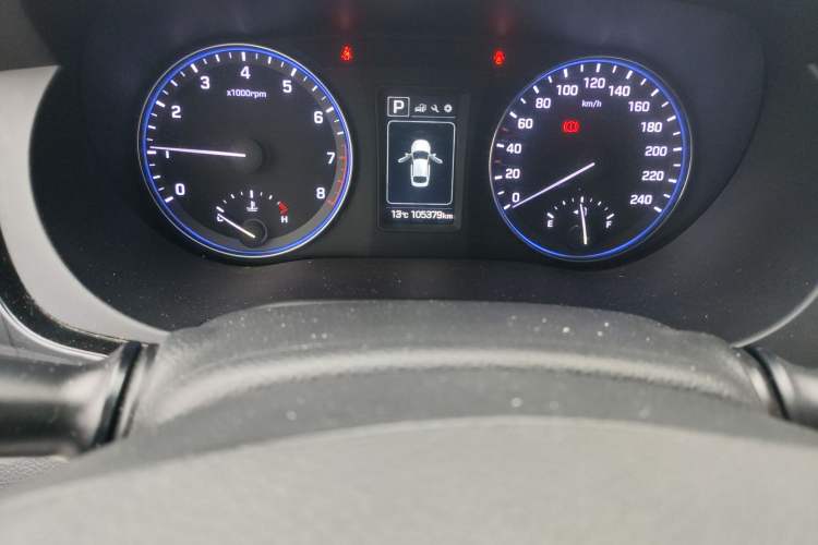 Used Hyundai Mistra 2016 1.8L Automatic Smart GLS Odometer Close Up