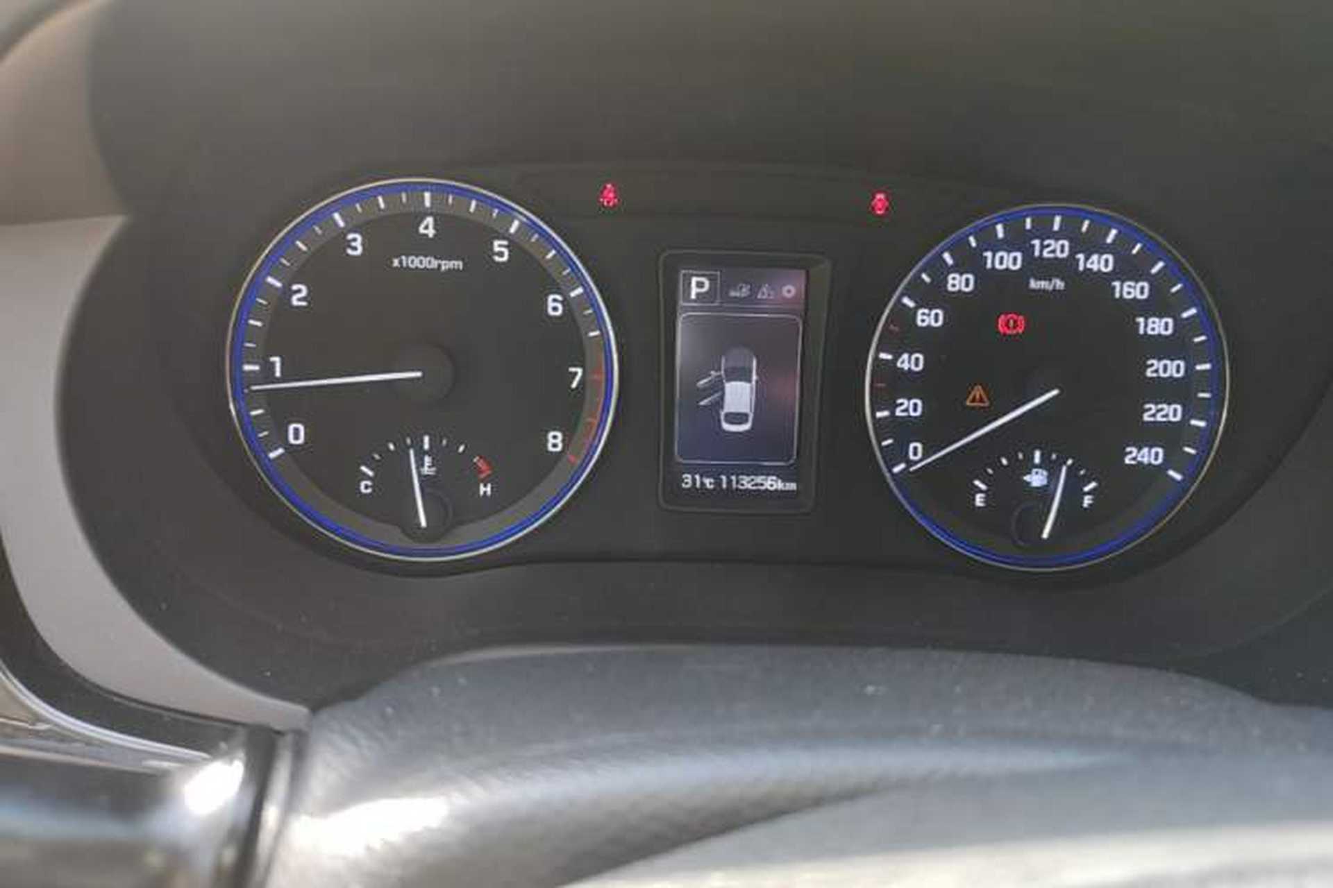 Used Hyundai Mistra 2016 1.8L Automatic Smart GLS Odometer Close Up