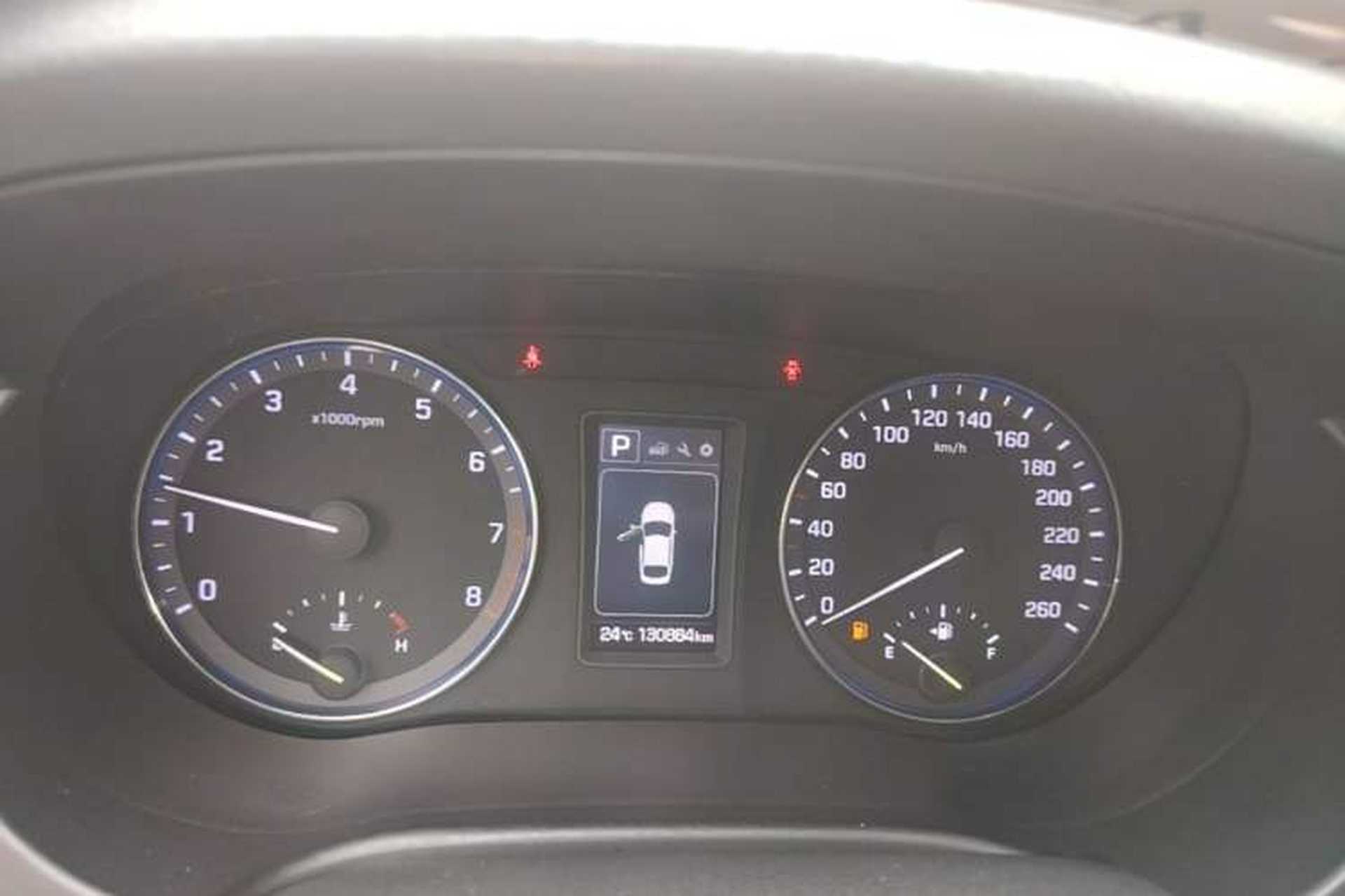 Used Hyundai Mistra 2016 1.6T Automatic Smart GLS Odometer Close Up
