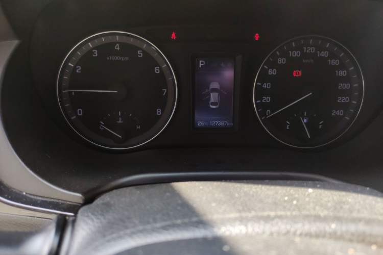 Used Hyundai Mistra 2016 1.8L Automatic Smart GLS Odometer Close Up