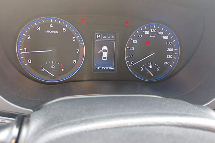 Used Hyundai Mistra 2016 1.8L Automatic Smart GLS Odometer Close Up