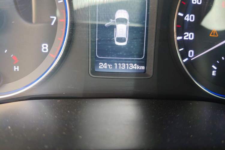 Used Hyundai Mistra 2016 1.8L Automatic Smart GLS Odometer Close Up