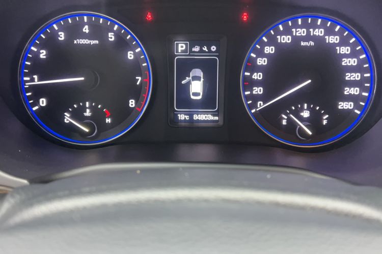 Used Hyundai Mistra 2016 1.6T Automatic Smart GLS Odometer Close Up