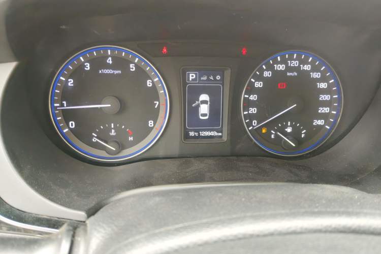 Used Hyundai Mistra 2016 1.8L Automatic Smart GLS Odometer Close Up