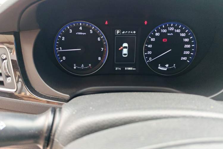 Used Hyundai Mistra 2016 1.8L Automatic Deluxe DLX Model Odometer Close Up
