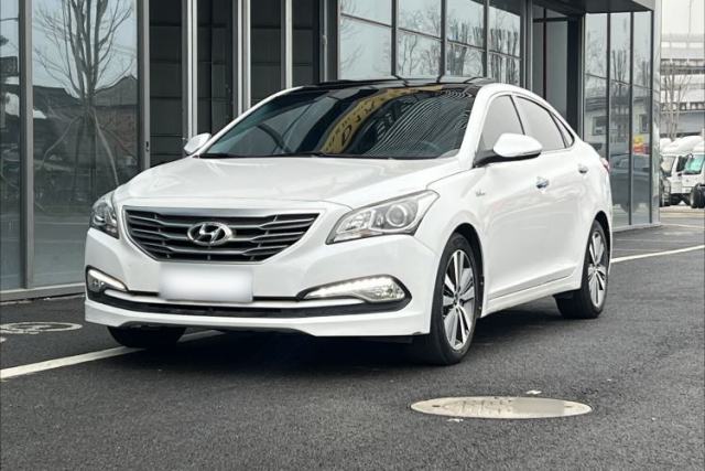 Ojetý Hyundai Mistra 2016 1.6T Automatic Smart GLS