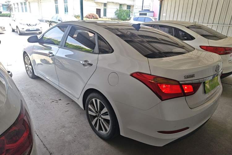 Used Hyundai Mistra 2016 1.8L Automatic Smart GLS Rear Left 45 Deg