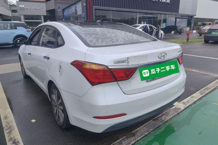 Used Hyundai Mistra 2016 1.8L Automatic Deluxe DLX Model Rear Left 45 Deg