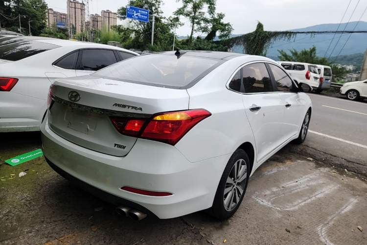 Used Hyundai Mistra 2016 1.6T Automatic Smart GLS Rear Right 45 Deg