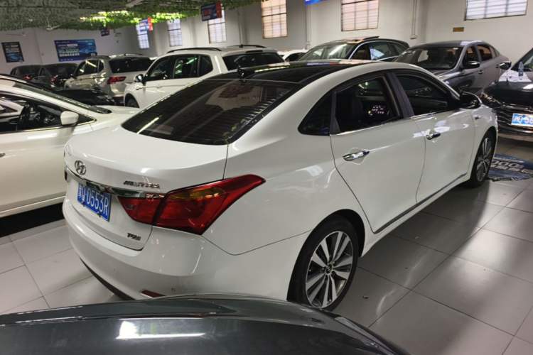 Used Hyundai Mistra 2016 1.6T Automatic Smart GLS Rear Right 45 Deg