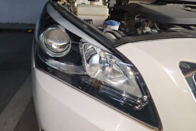 Used Hyundai Mistra 2016 1.8L Automatic Smart GLS Right Front Headlight