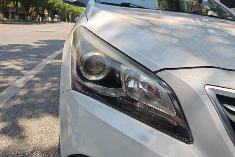 Used Hyundai Mistra 2016 1.6T Automatic Smart GLS Right Front Headlight