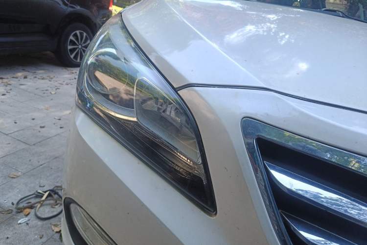 Used Hyundai Mistra 2016 1.8L Automatic Deluxe DLX Model Right Front Headlight