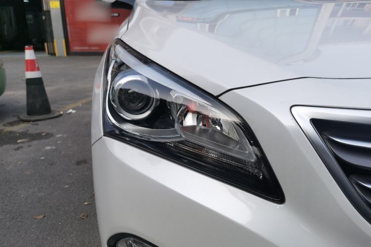 Used Hyundai Mistra 2016 1.6T Automatic Flagship TOP Model Right Front Headlight
