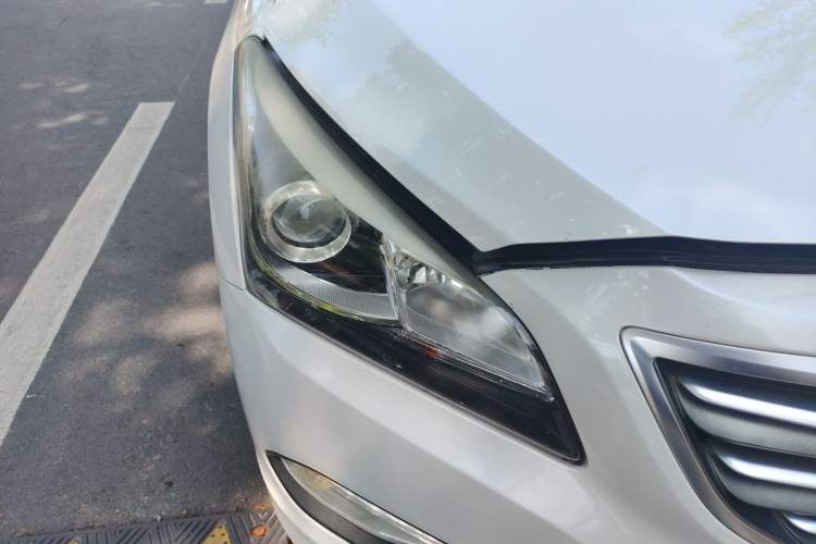 Used Hyundai Mistra 2016 1.6T Automatic Smart GLS Right Front Headlight