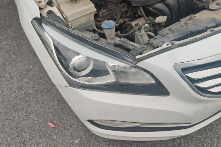 Used Hyundai Mistra 2016 1.8L Automatic Deluxe DLX Model Right Front Headlight