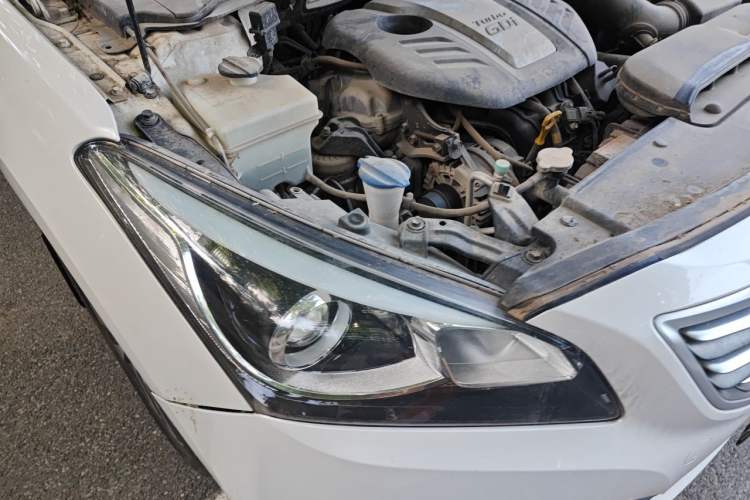 Used Hyundai Mistra 2016 1.6T Automatic Smart GLS Right Front Headlight