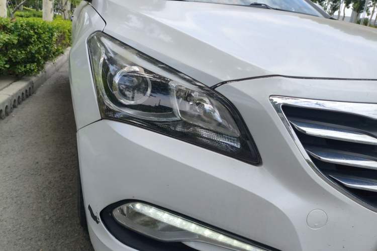 Used Hyundai Mistra 2016 1.8L Automatic Smart GLS Right Front Headlight