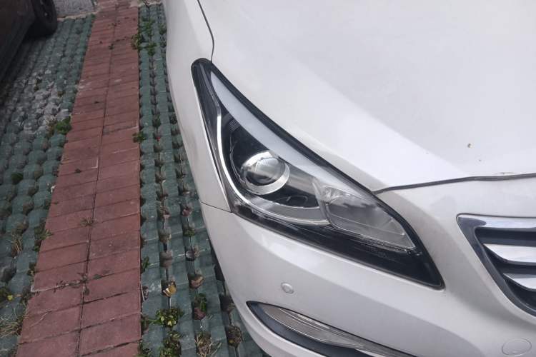 Used Hyundai Mistra 2016 1.8L Automatic Smart GLS Right Front Headlight