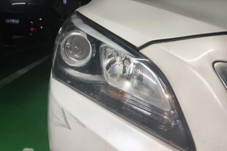 Used Hyundai Mistra 2016 1.6T Automatic Smart GLS Right Front Headlight