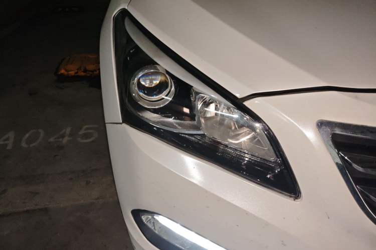 Used Hyundai Mistra 2016 1.8L Automatic Smart GLS Right Front Headlight