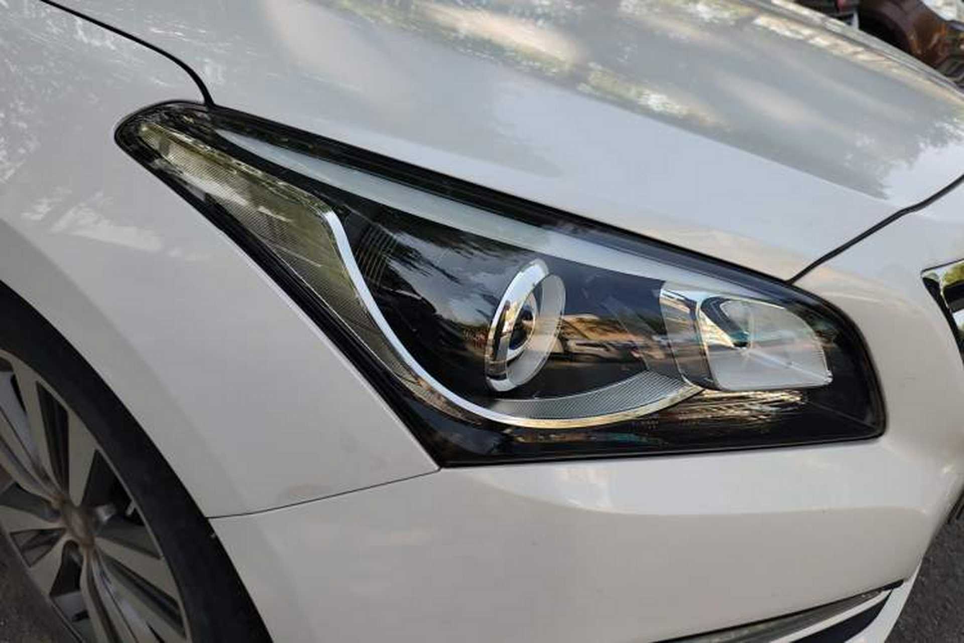 Used Hyundai Mistra 2016 1.8L Automatic Smart GLS Right Front Headlight