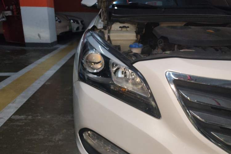 Used Hyundai Mistra 2016 1.8L Automatic Smart GLS Right Front Headlight