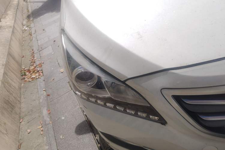 Used Hyundai Mistra 2016 1.6T Automatic Smart GLS Right Front Headlight