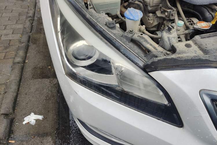 Used Hyundai Mistra 2016 1.6T Automatic Smart GLS Right Front Headlight